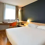 Ibis Centre Gare 호텔