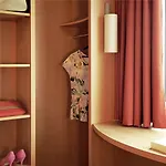 Ibis Centre Gare 샤를루아