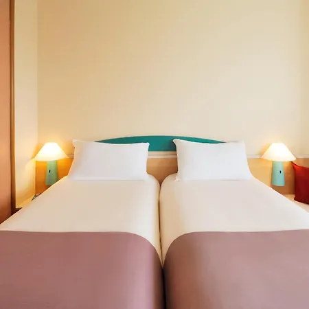 Ibis Centre Gare Hotel 3*