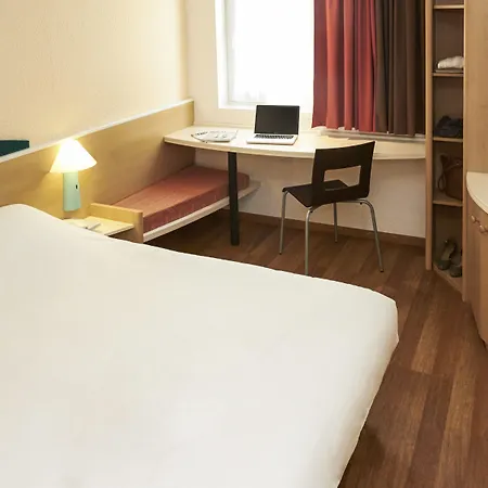 ホテル Ibis Centre Gare シャルルロワ