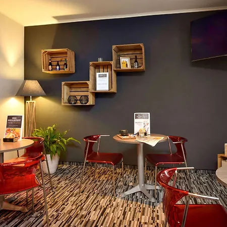 Ibis Centre Gare 3* シャルルロワ