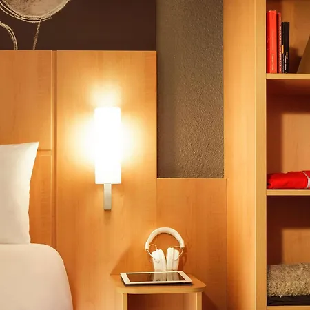 ホテル Ibis Centre Gare シャルルロワ