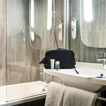 Ibis Centre Gare ホテル 3*