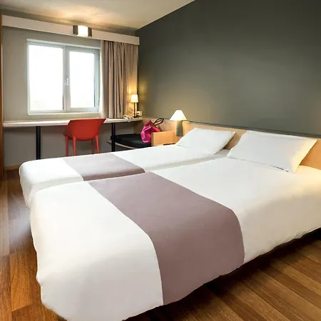 ホテル Ibis Centre Gare シャルルロワ