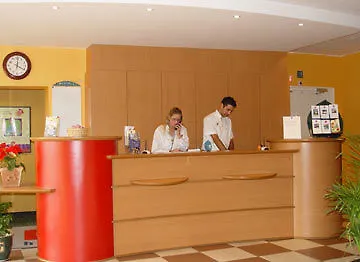 Ibis Centre Gare Hotell 3*