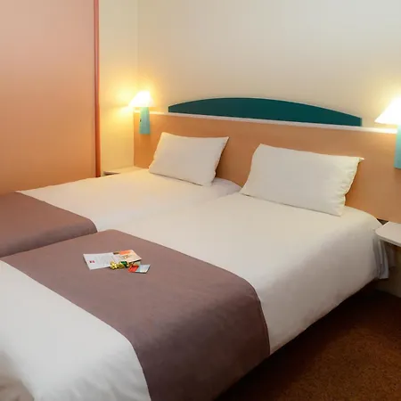 Ibis Centre Gare シャルルロワ