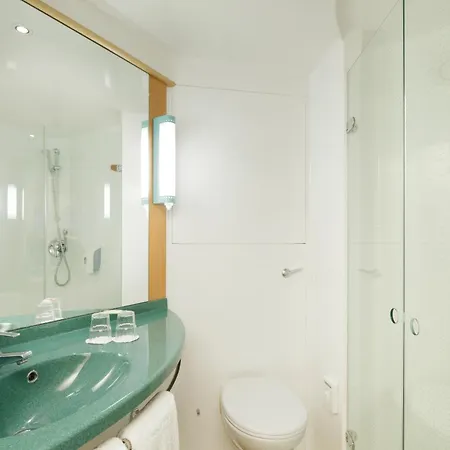 ホテル Ibis Centre Gare 3*