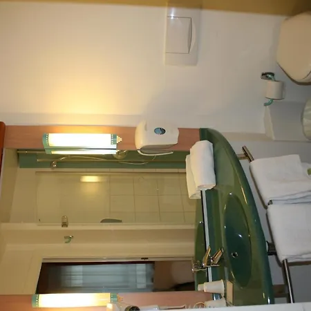 Ibis Centre Gare Hotel Charleroi