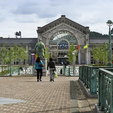 Ibis Centre Gare 3* シャルルロワ