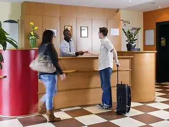 Ibis Centre Gare ホテル