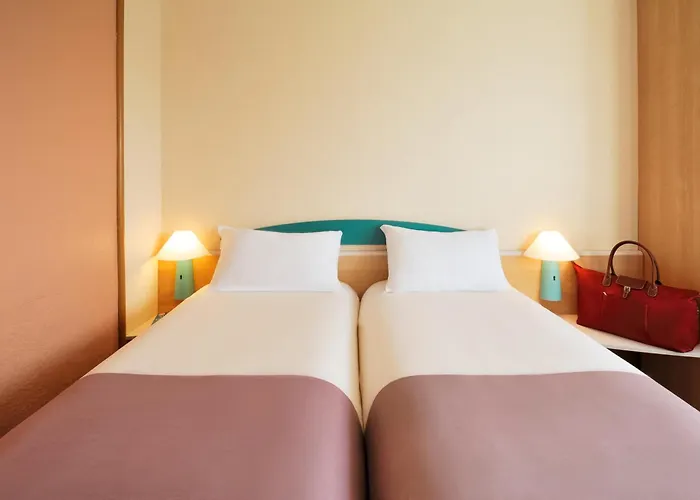 Ibis Centre Gare Hotel 3*