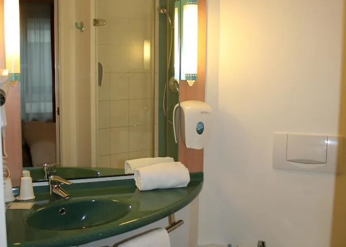 Ibis Centre Gare 3*