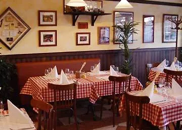 Ibis Centre Gare Отель Шарлеруа